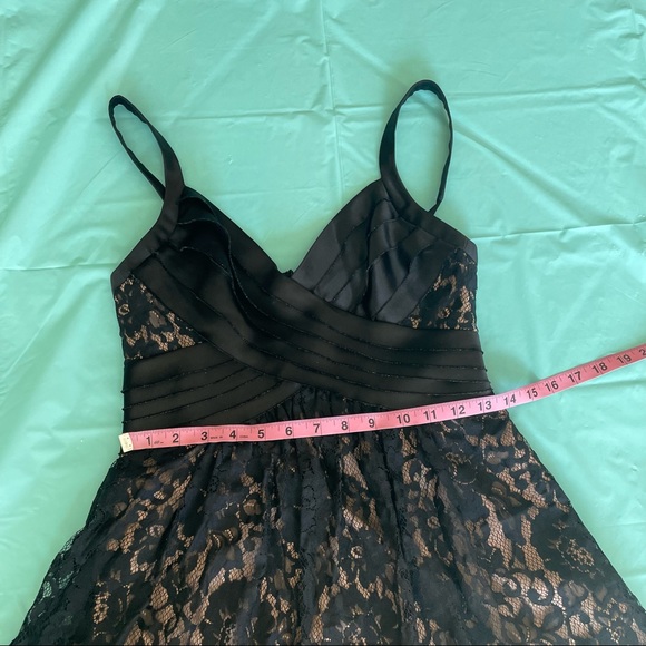 BCBGMAXAZRIA DRESS - Picture 4 of 11